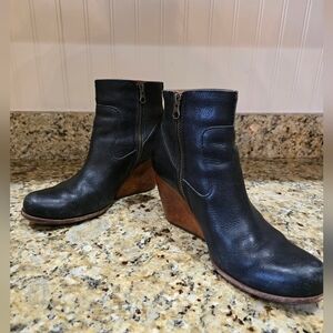 KORK EASE MICHELLE BLACK WOMEN’S 8 FULL GRAIN LEATHER ANKLE BOOTIES